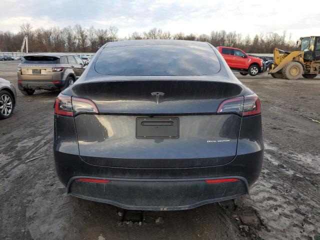  TESLA MODEL Y 2024 Czarny