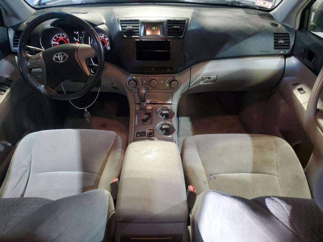 2010 Toyota Highlander - Image 8