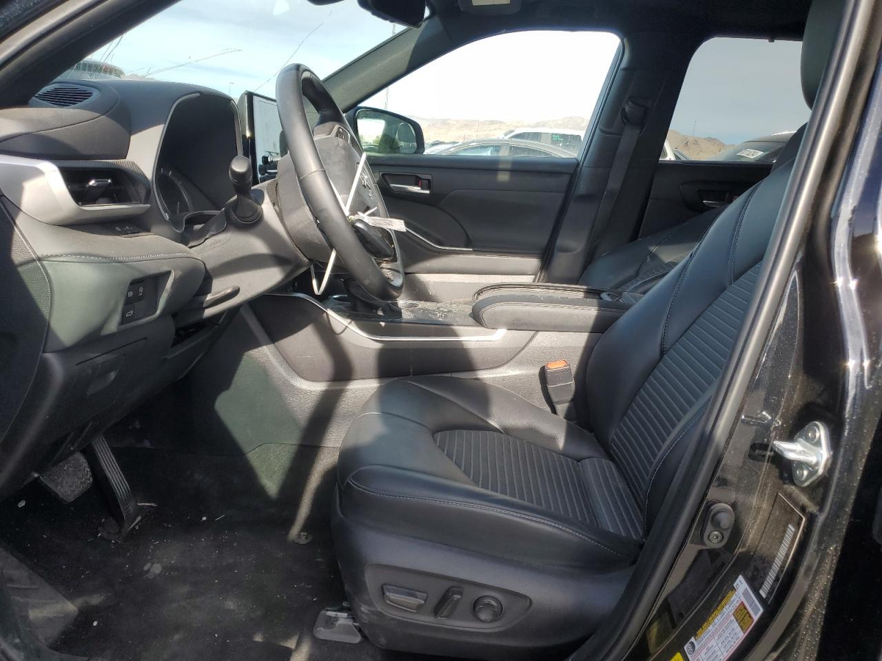 2024 Toyota Highlander - Image 7
