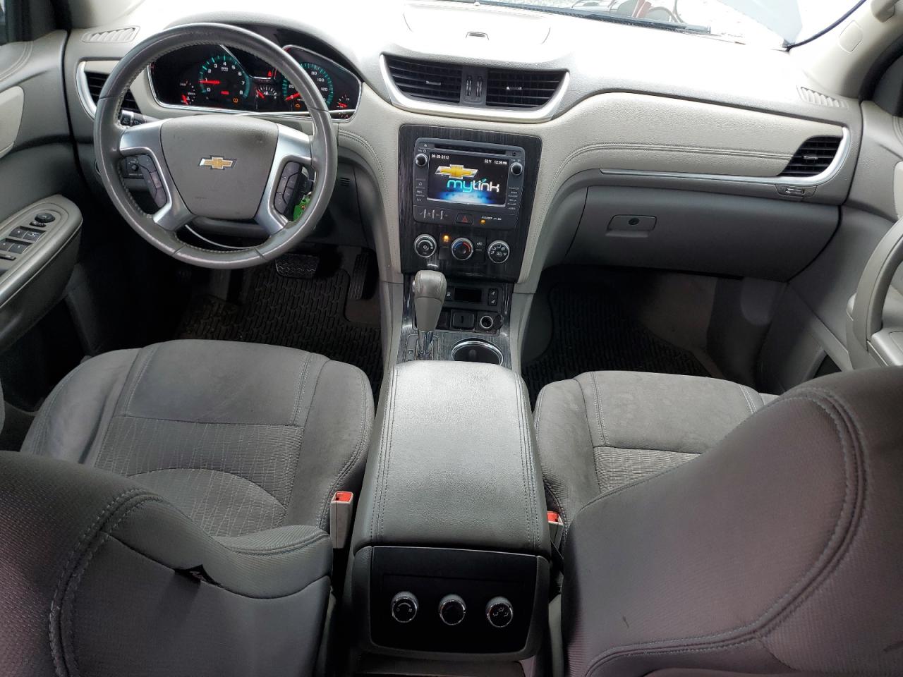 2015 Chevrolet Traverse - Image 8