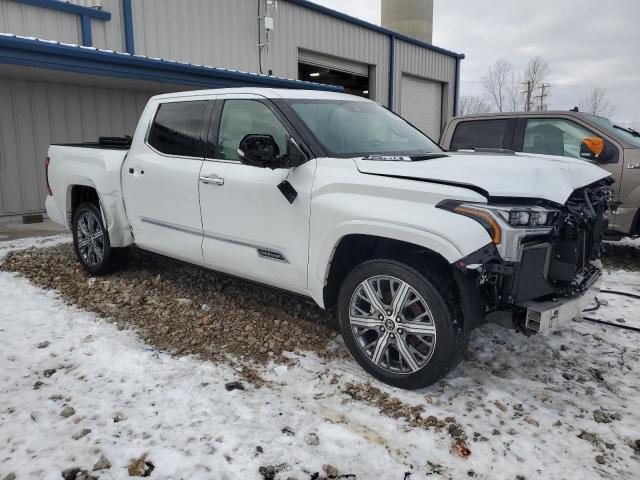  TOYOTA TUNDRA 2023 Белы