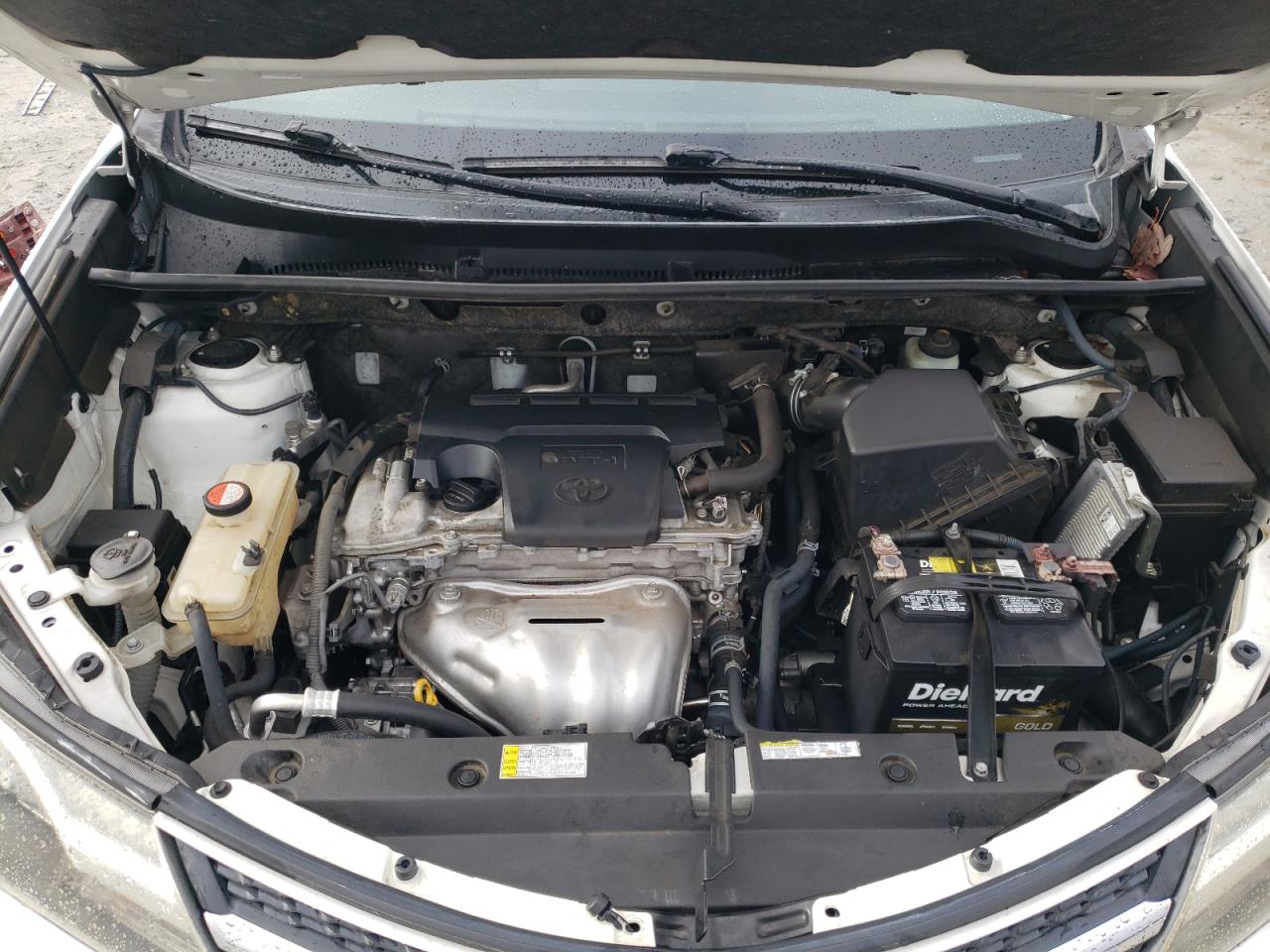 2015 Toyota RAV 4 - Image 12