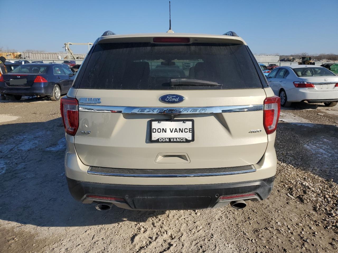 2018 Ford Explorer - Image 6