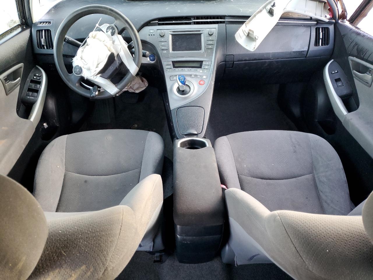 2013 Toyota Prius - Image 8