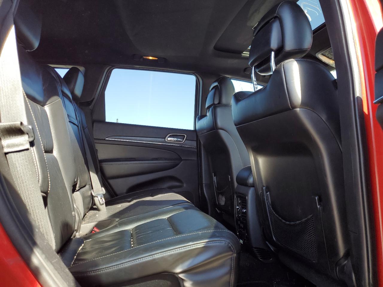 2015 Jeep Grand Cherokee - Image 11
