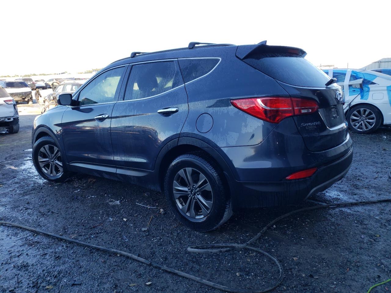 2015 Hyundai Santa Fe - Image 2