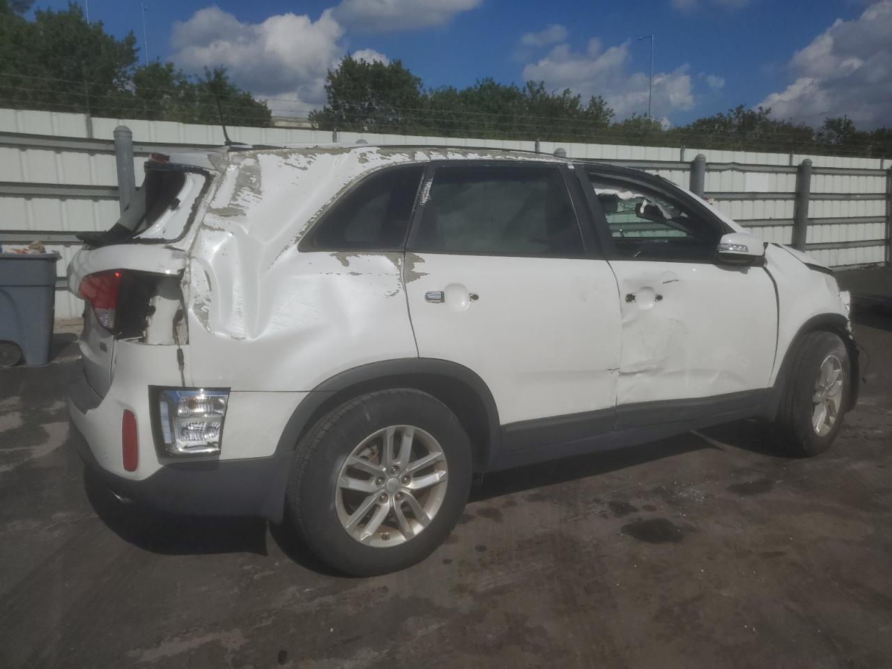 VIN 5XYKT4A65FG649113 2015 KIA SORENTO no.3