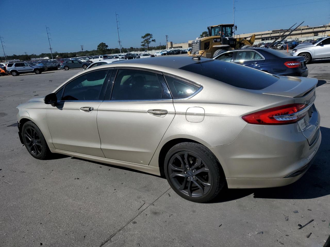 VIN 3FA6P0G78JR229235 2018 FORD FUSION no.2