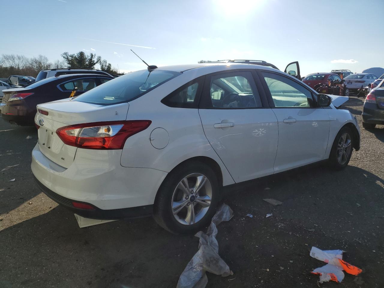 VIN 1FADP3F25EL338531 2014 FORD FOCUS no.3