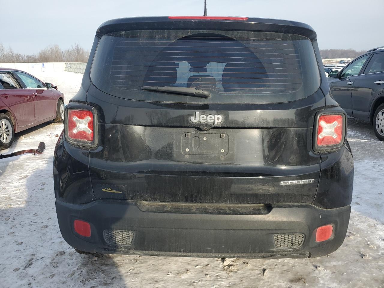 2015 Jeep Renegade - Image 6
