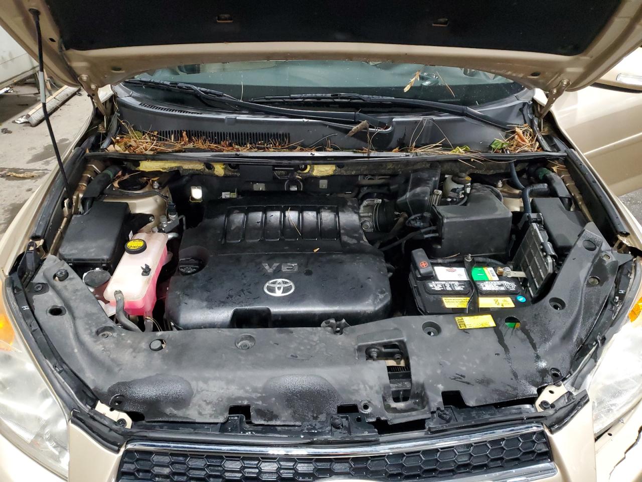2011 Toyota RAV 4 - Image 12