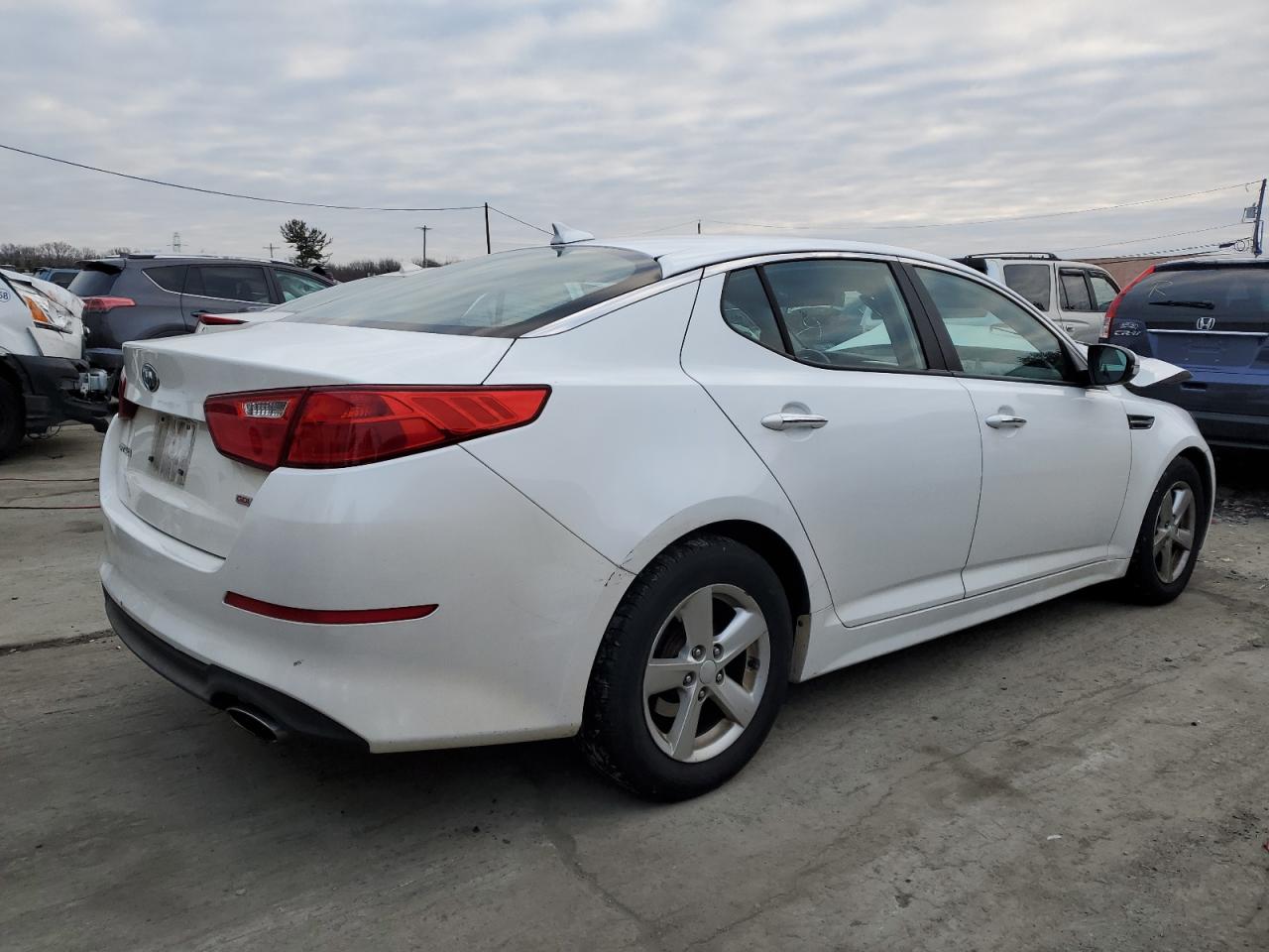 VIN KNAGM4A77F5642620 2015 KIA OPTIMA no.3