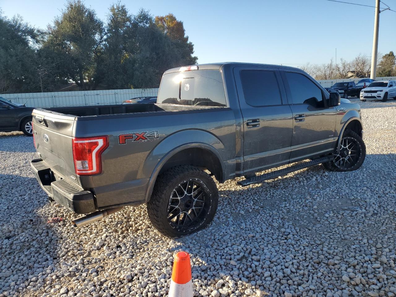 VIN 1FTEW1EF8GKE01687 2016 FORD F-150 no.3