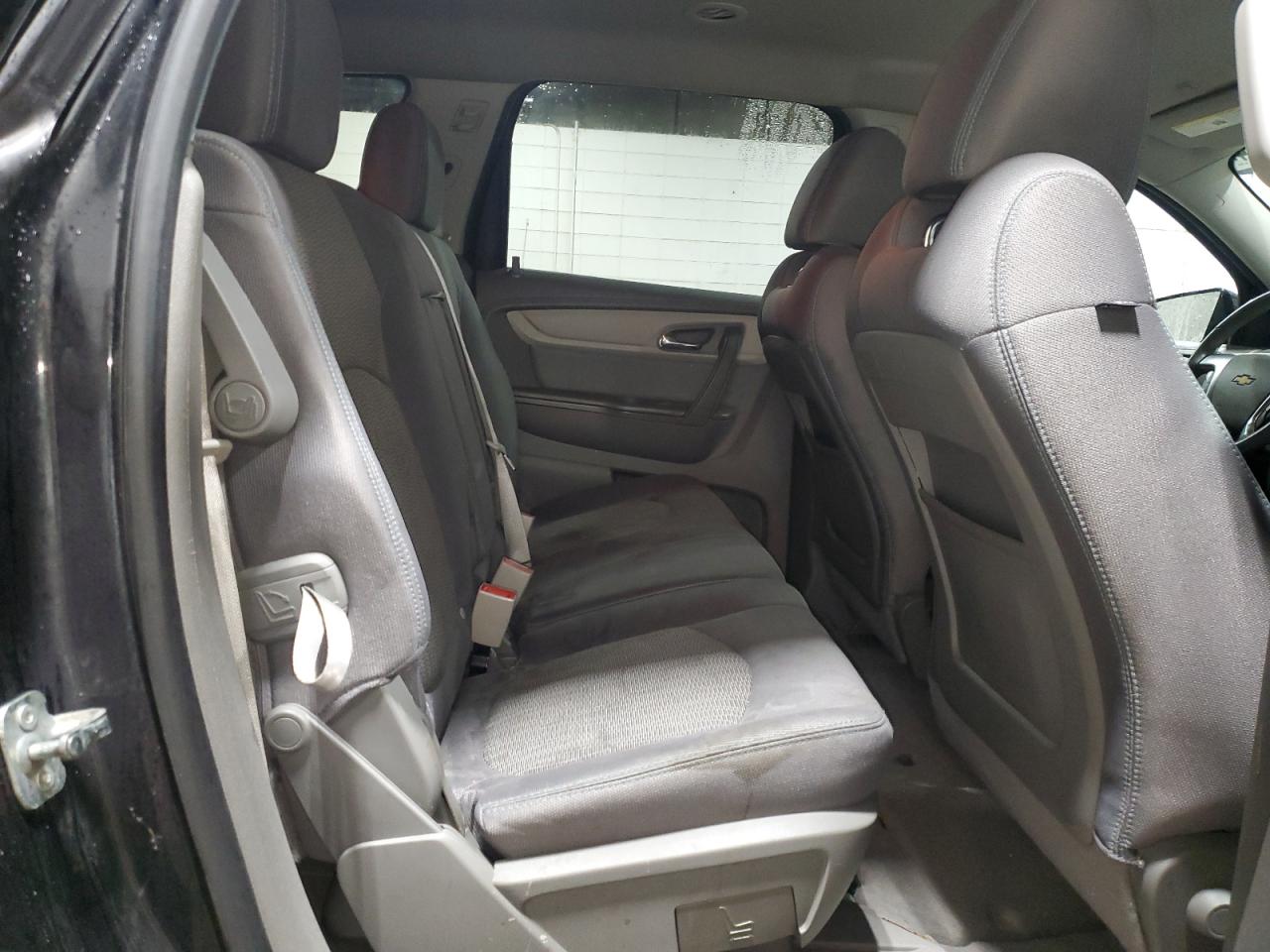 2015 Chevrolet Traverse - Image 11