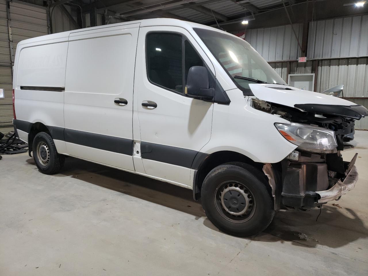 VIN WD3PF0CD0KP042510 2019 MERCEDES-BENZ SPRINTER no.4