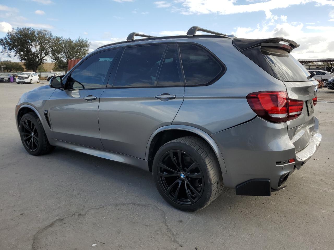 VIN 5UXKR2C51G0R71342 2016 BMW X5 no.2