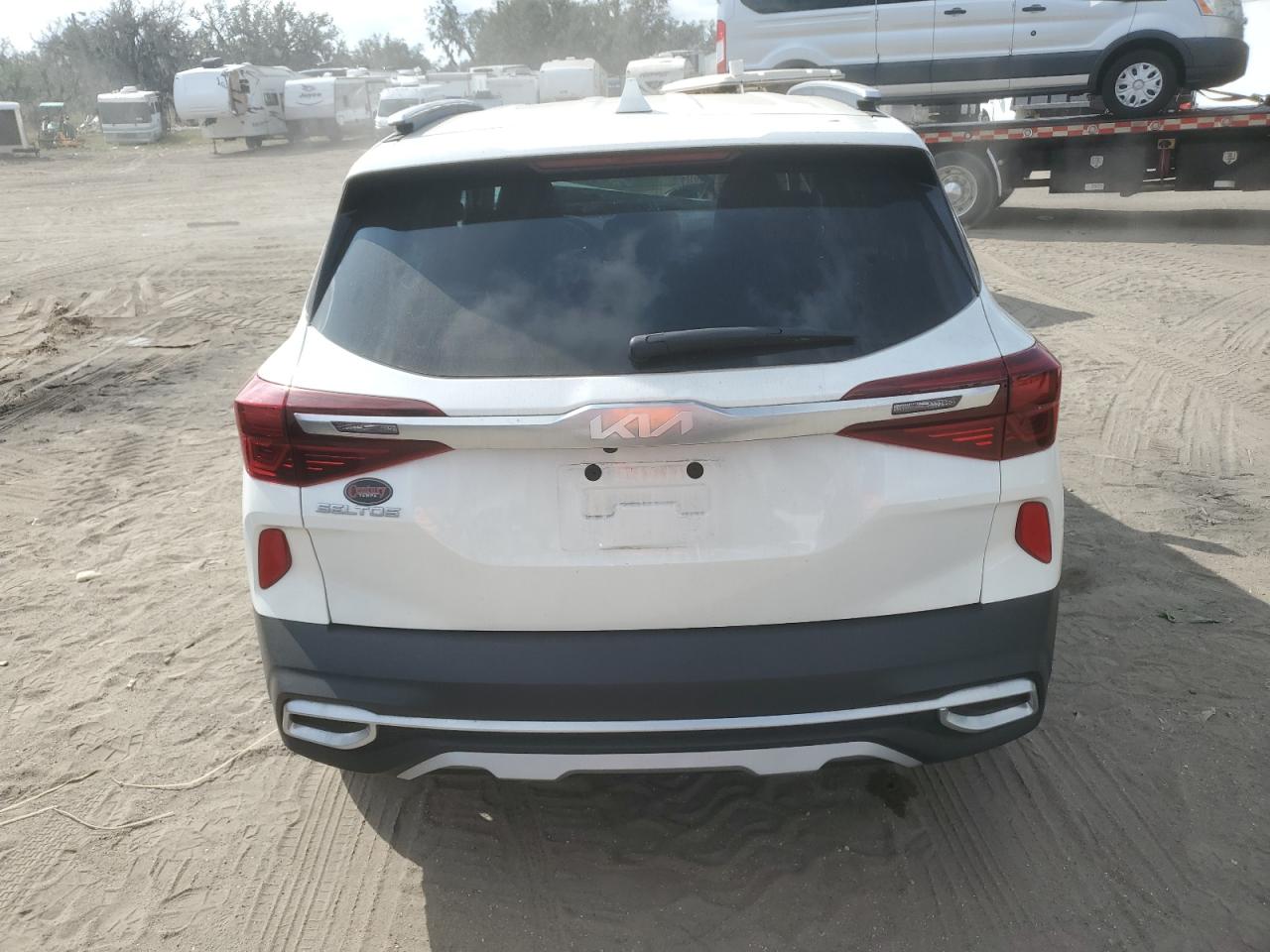 2023 Kia Seltos S VIN: KNDEU2AAXP7451628 Lot: 85891304