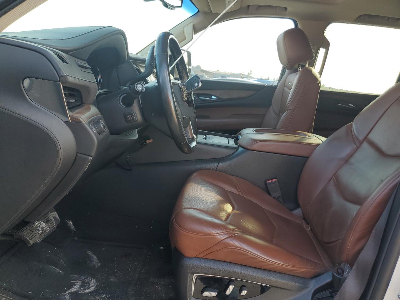 2016 Cadillac Escalade Luxury VIN: 1GYS3BKJ8GR323567 Lot: 83922104