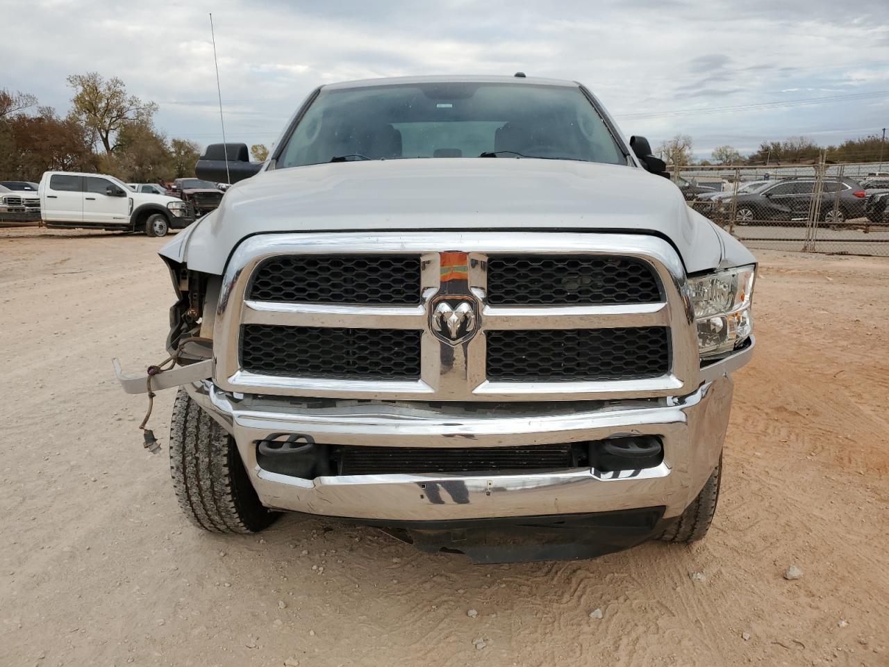 VIN 3C6UR5CL1FG673885 2015 RAM All Models no.5