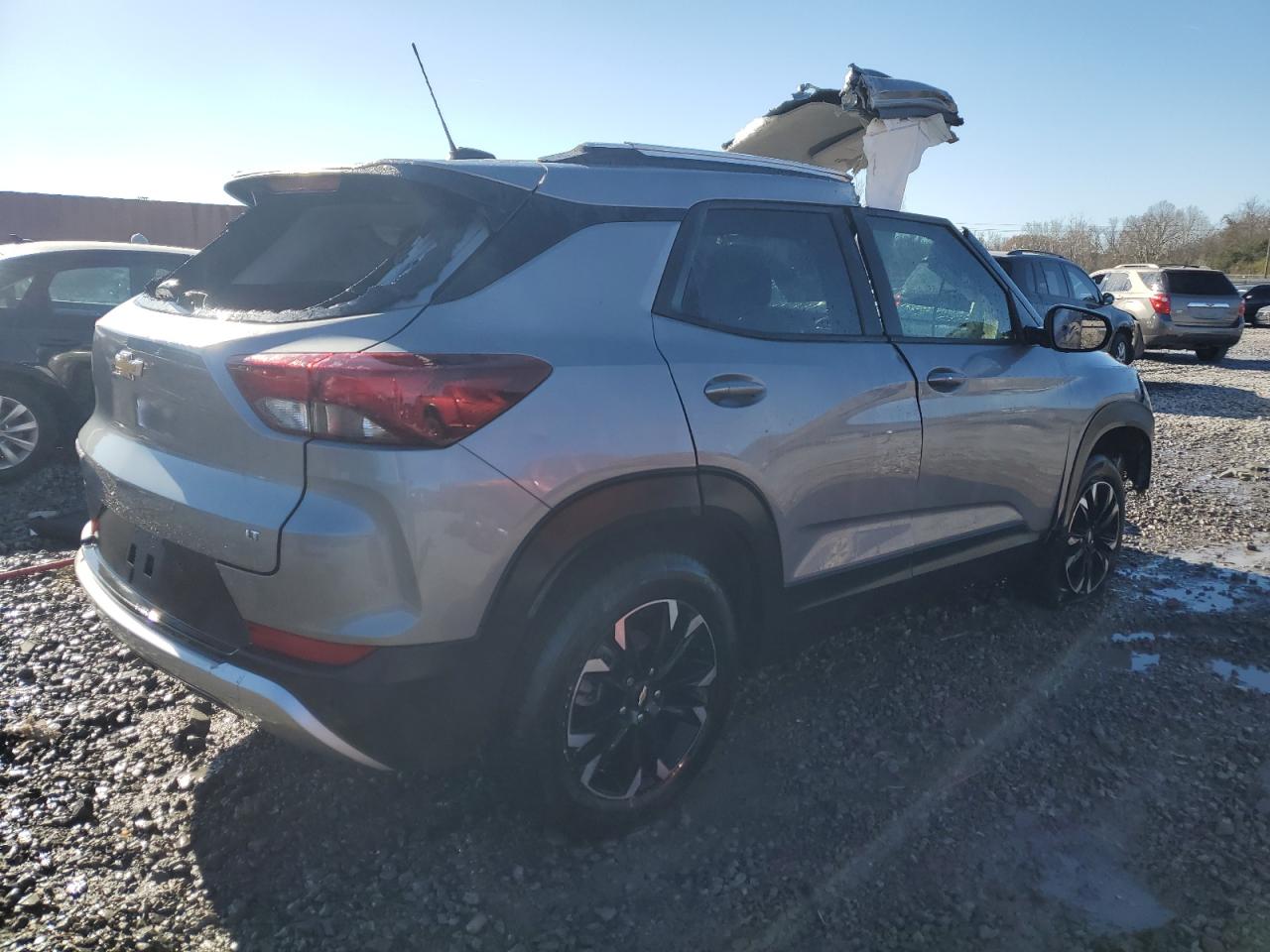 2023 Chevrolet TrailBlazer - Image 3