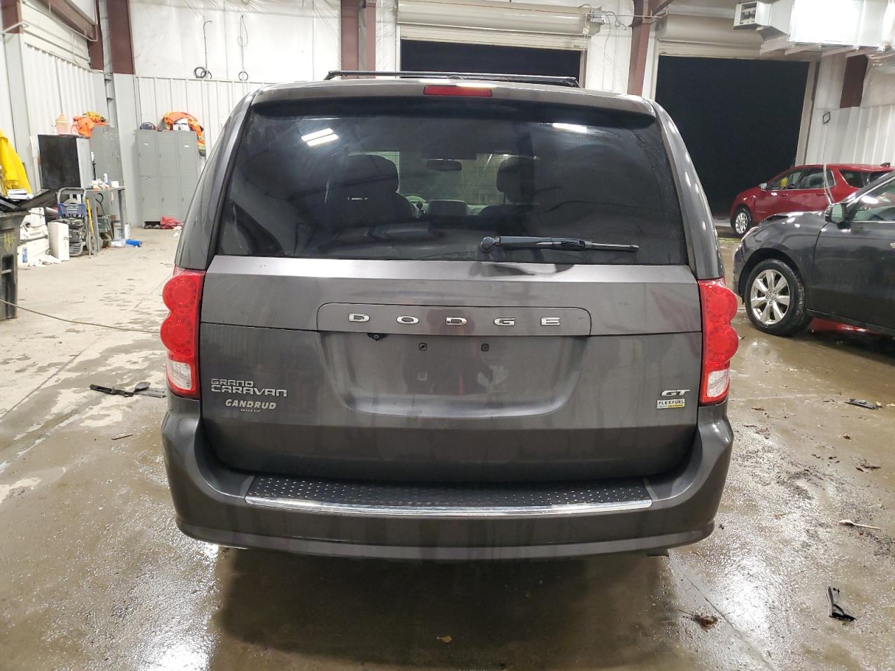 2017 Dodge Caravan - Image 6