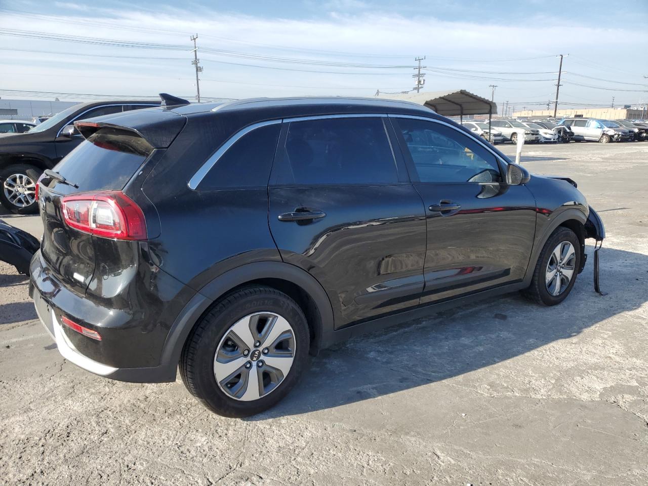 VIN KNDCB3LC6K5336353 2019 KIA NIRO no.3