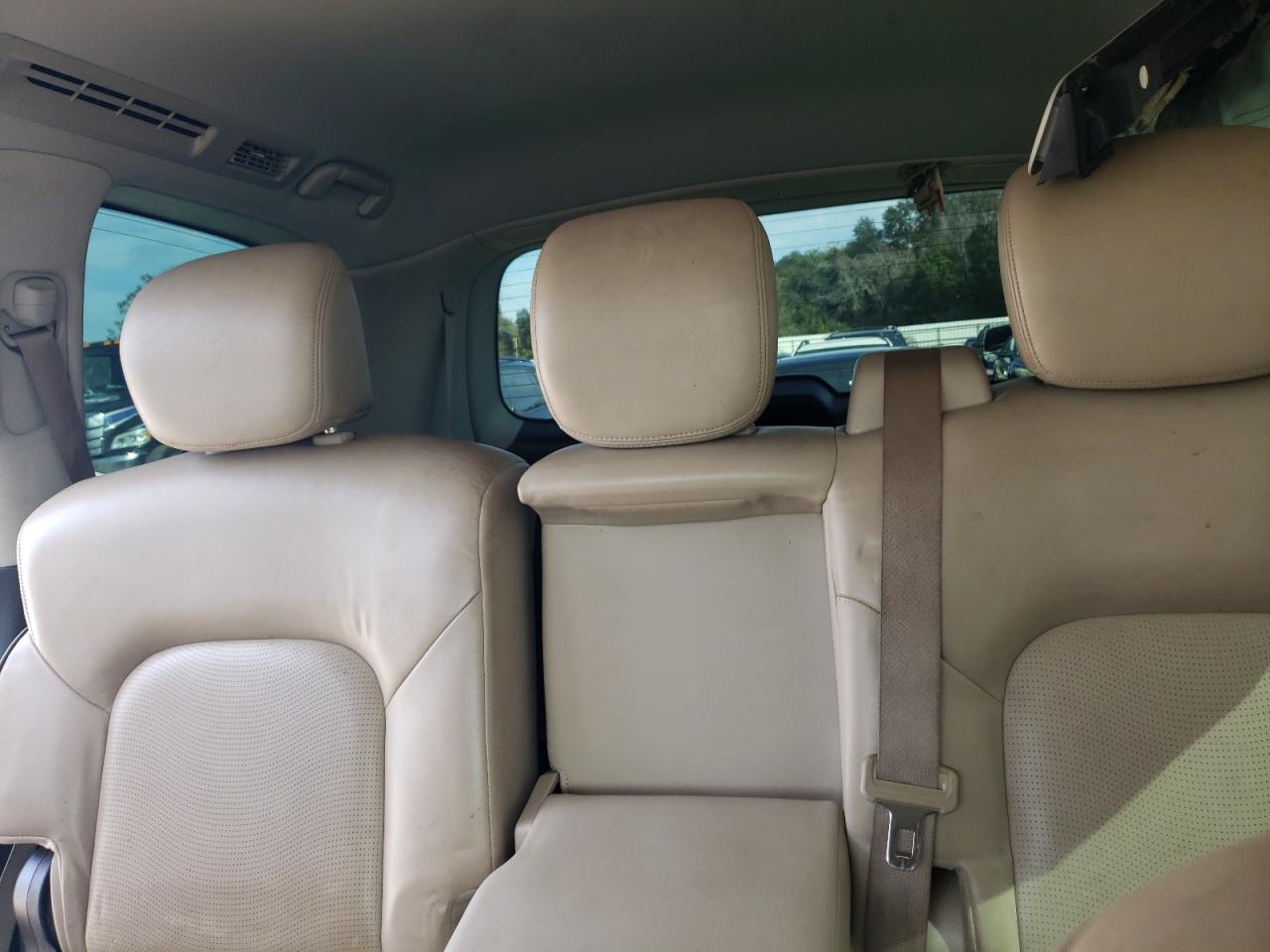 2018 Nissan Armada - Image 10