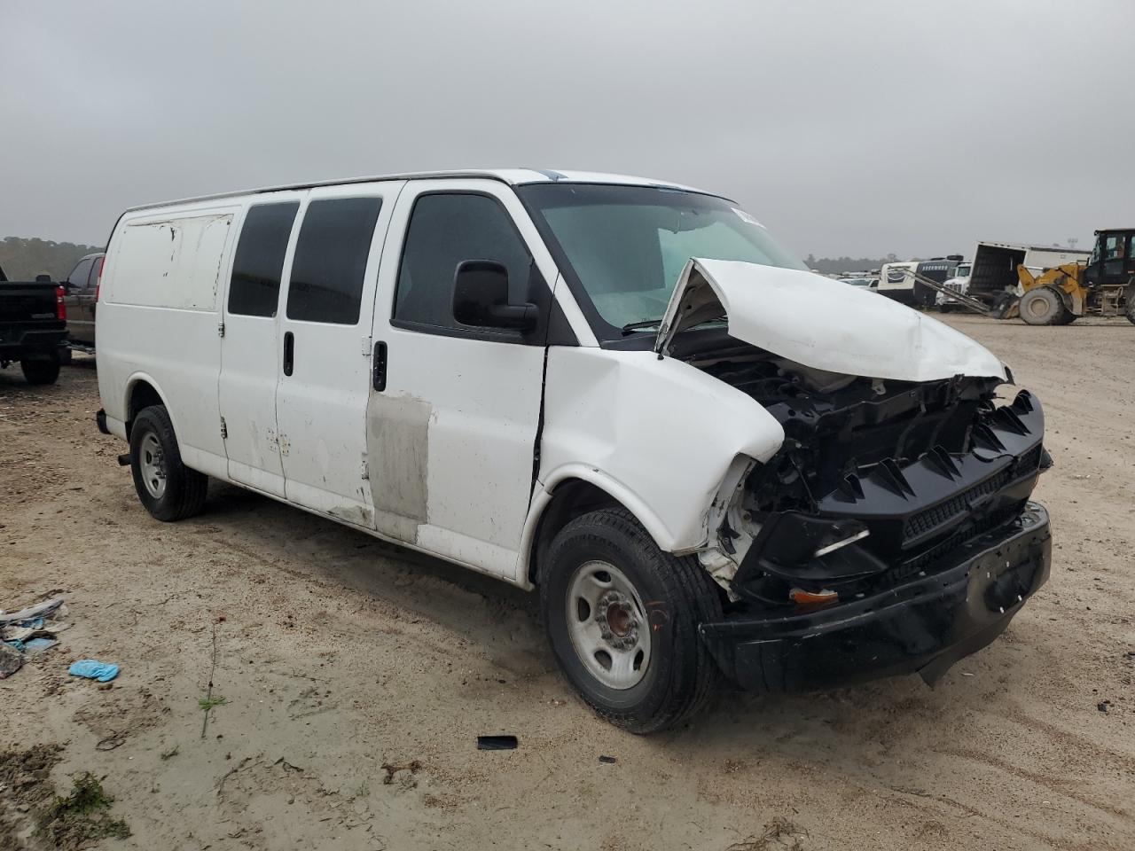 VIN 1GCZGUBA1D1184574 2013 CHEVROLET EXPRESS no.4