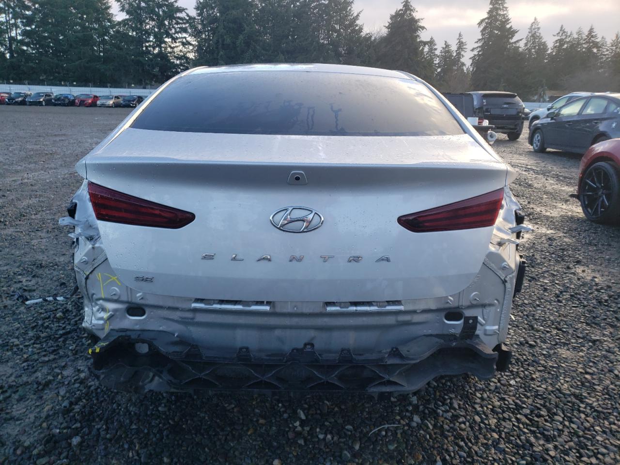 2019 Hyundai Elantra - Image 6
