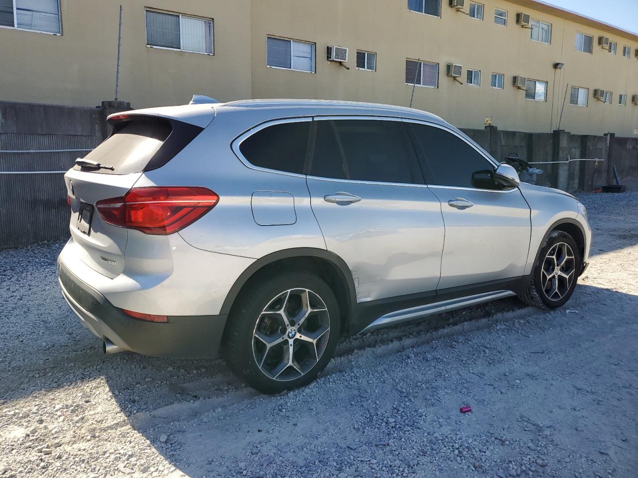2018 BMW X1 - Image 3