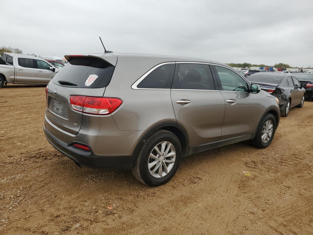 2018 Kia Sorento - Image 3