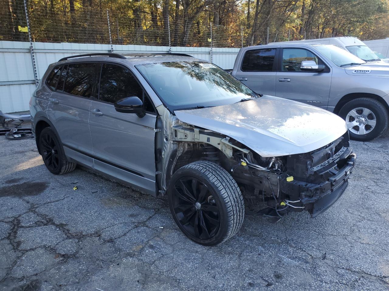 2021 Volkswagen Tiguan - Image 4