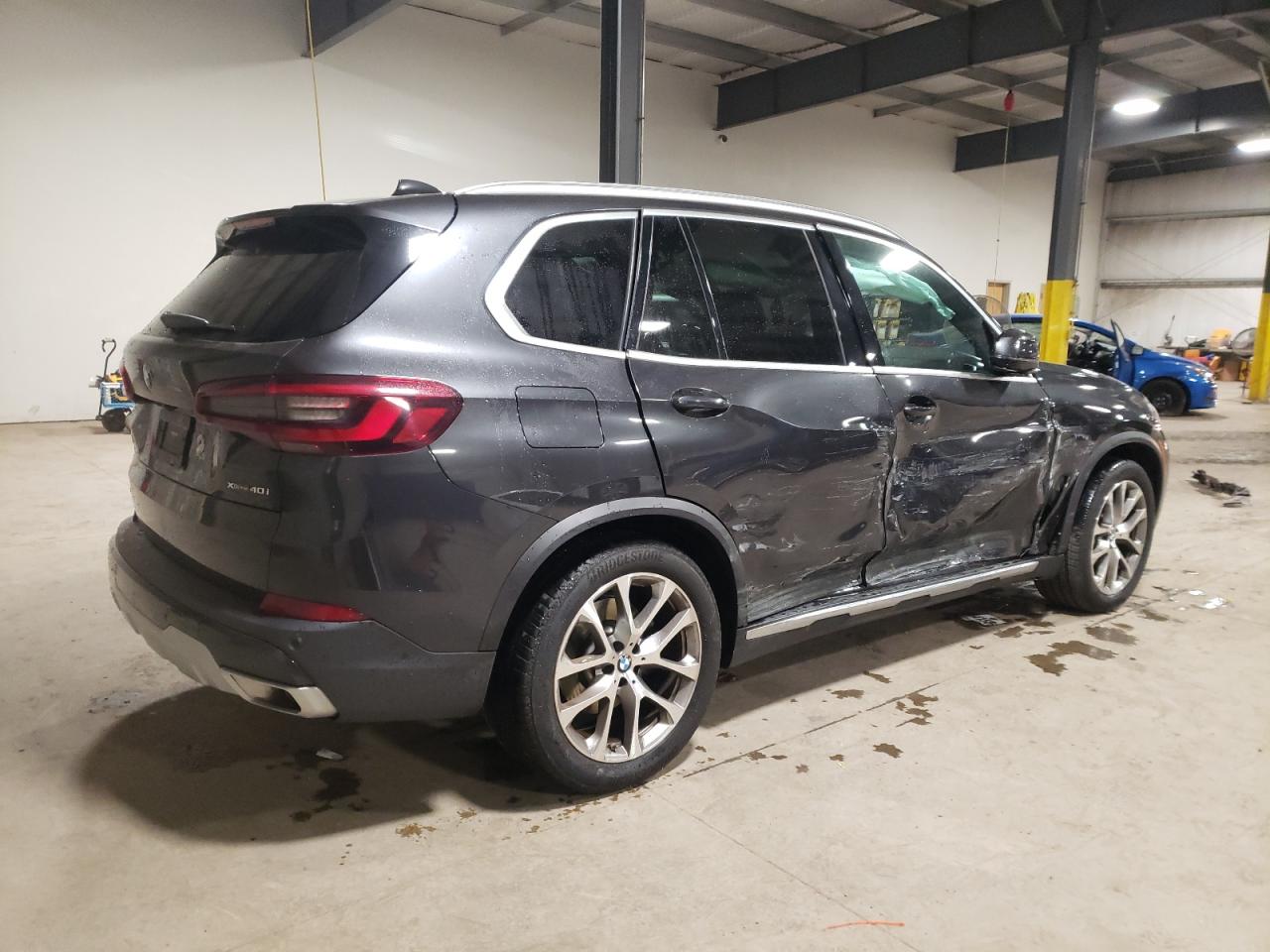 VIN 5UXCR6C01P9R17454 2023 BMW X5 no.3