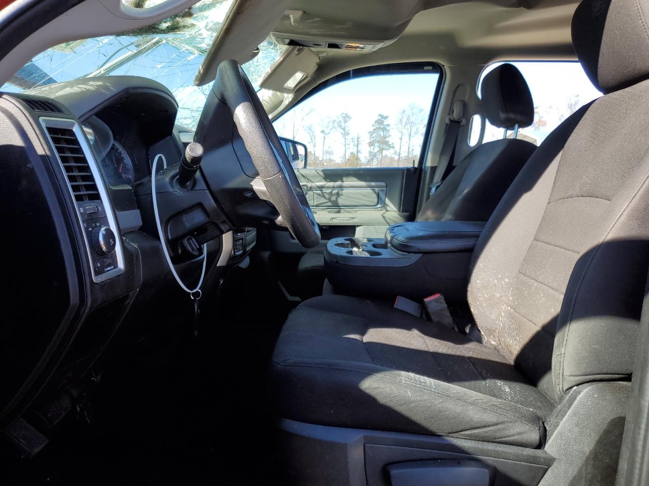 2019 RAM 1500 - Image 7