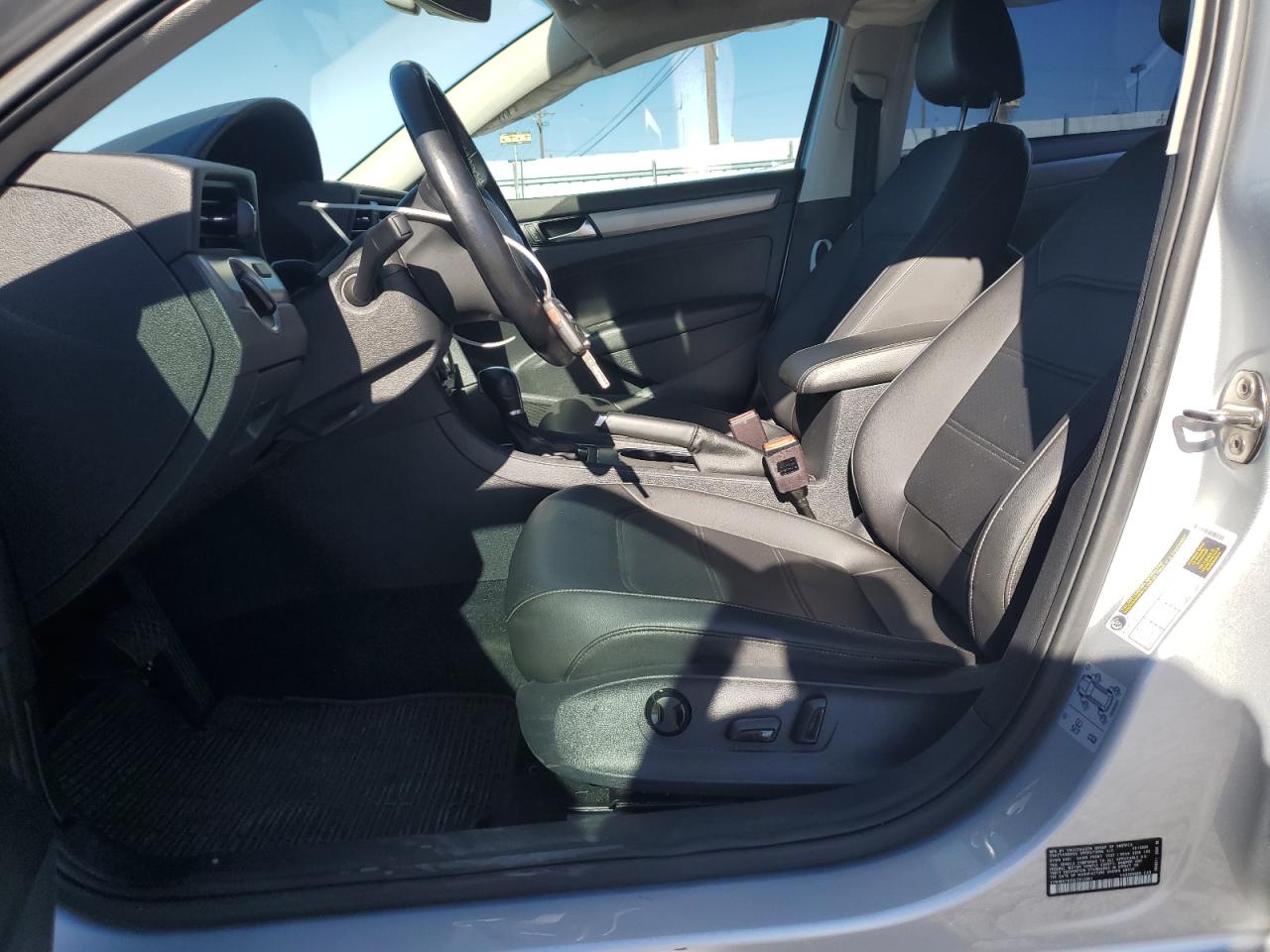 2020 Volkswagen Passat - Image 7