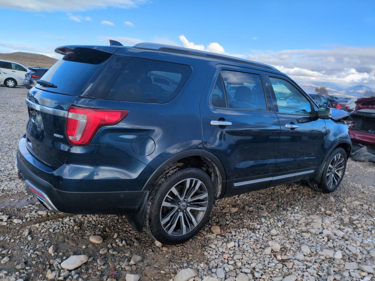 2017 Ford Explorer - Image 3