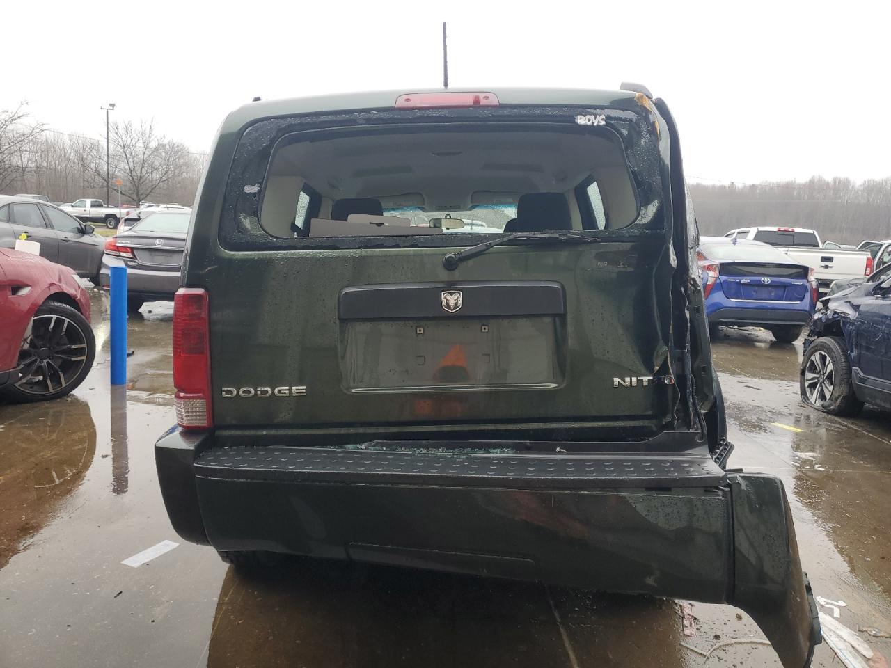 2010 Dodge Nitro - Image 6