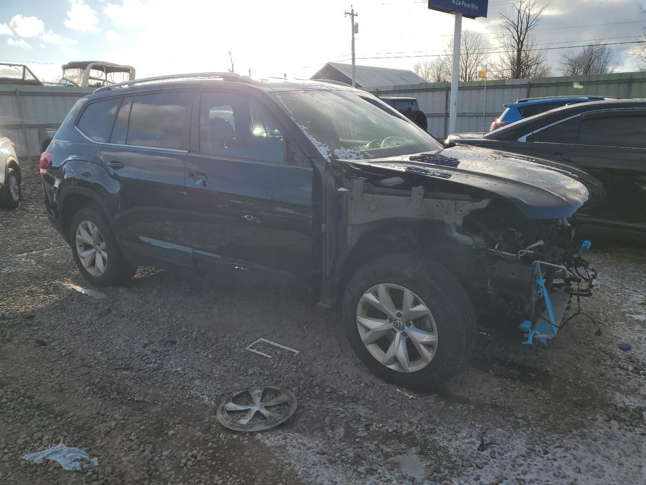 VIN 1V2LR2CA3JC514460 2018 VOLKSWAGEN ATLAS no.4