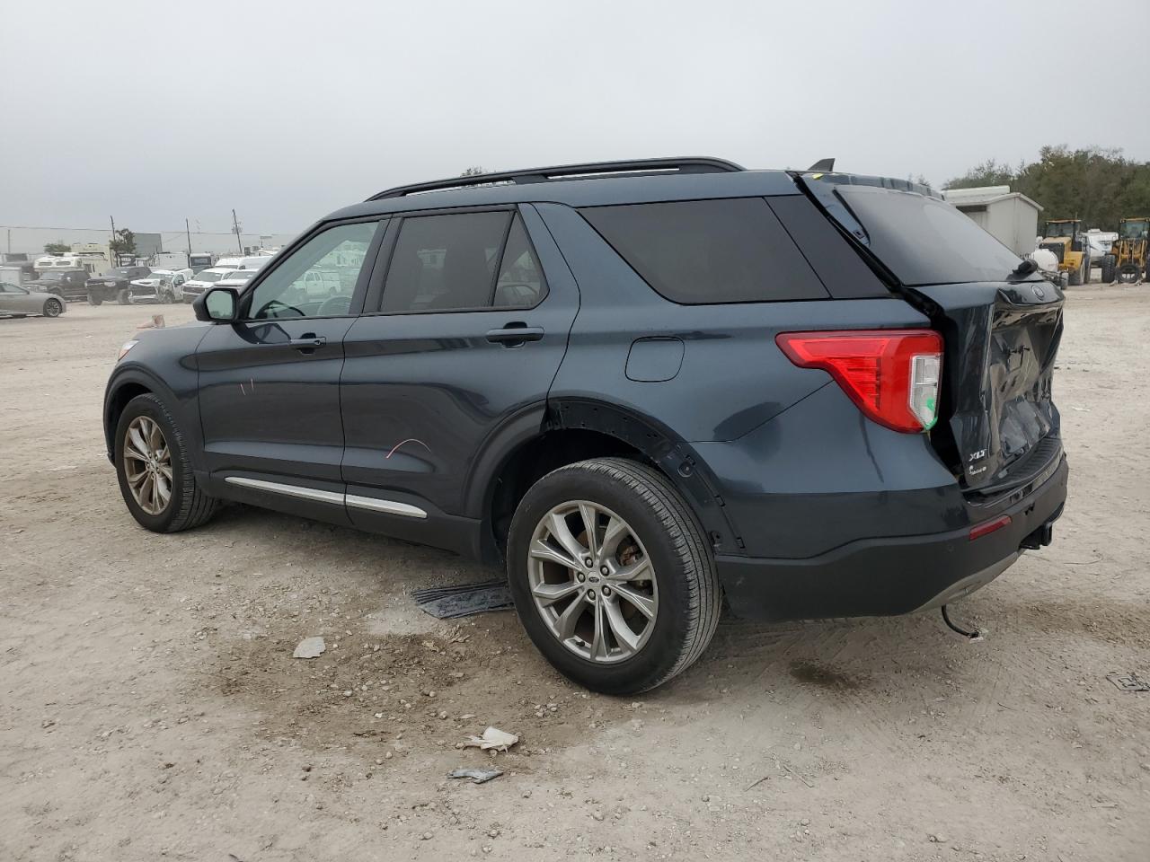 1FMSK7DH7PGB41950 2023 FORD EXPLORER - Image 2