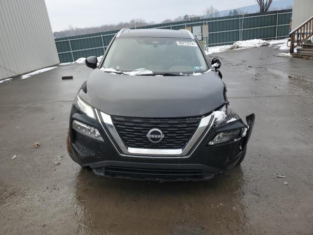  NISSAN ROGUE 2022 Czarny
