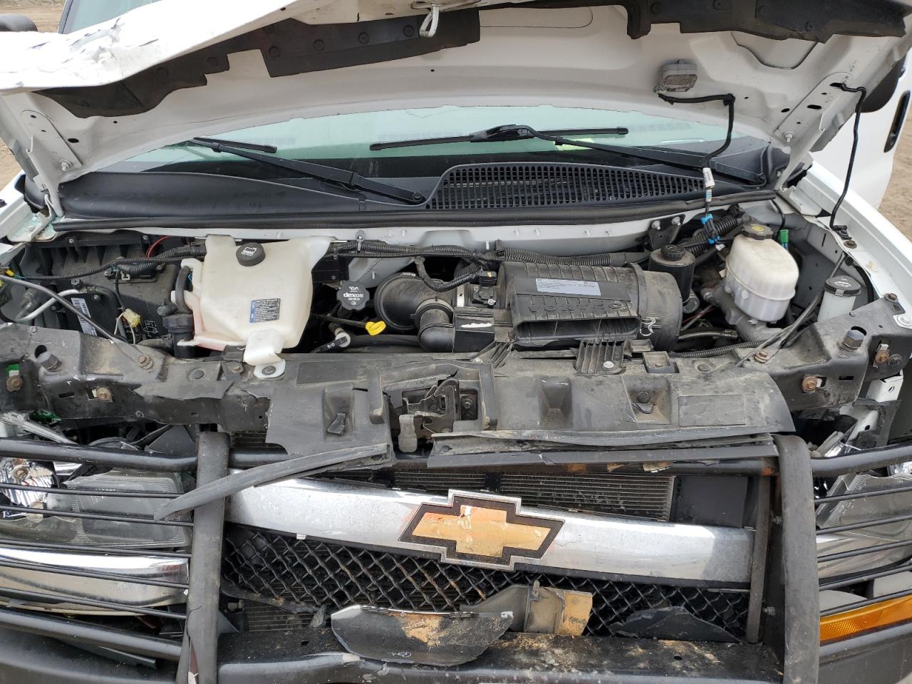 2019 Chevrolet Express - Image 14