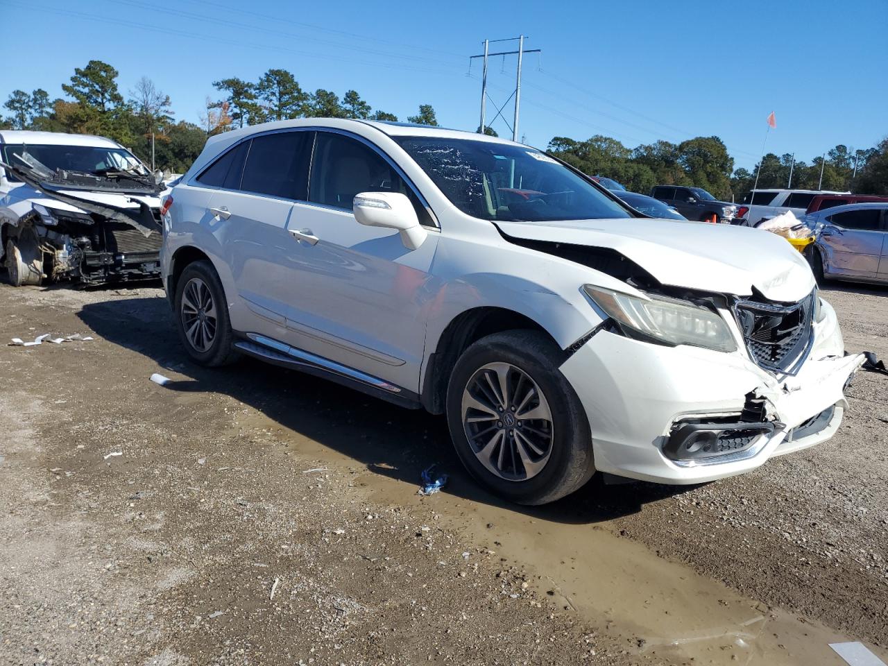 VIN 5J8TB3H73HL003481 2017 ACURA RDX no.4