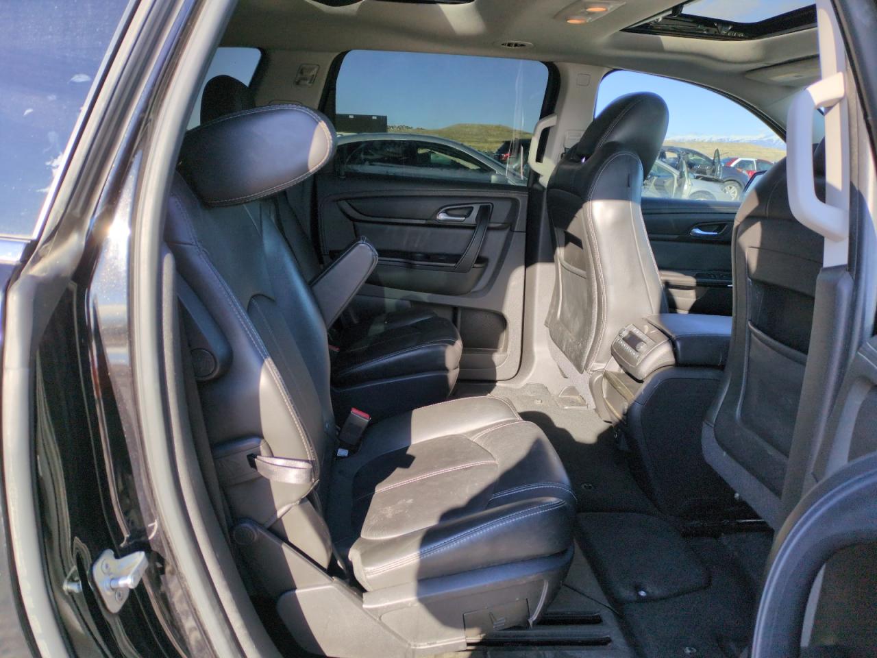 2016 Chevrolet Traverse - Image 11