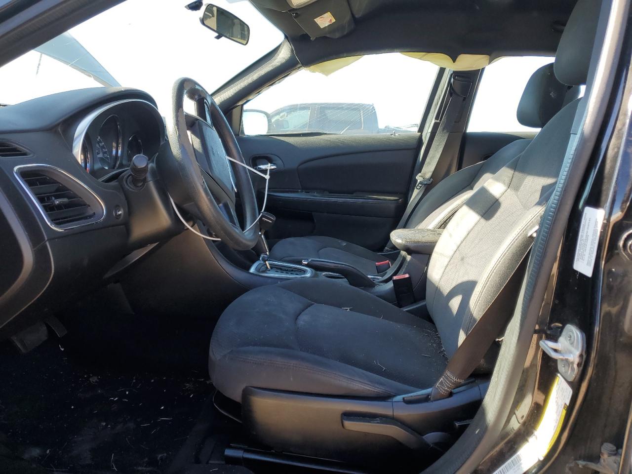 2013 Chrysler 200 - Image 7