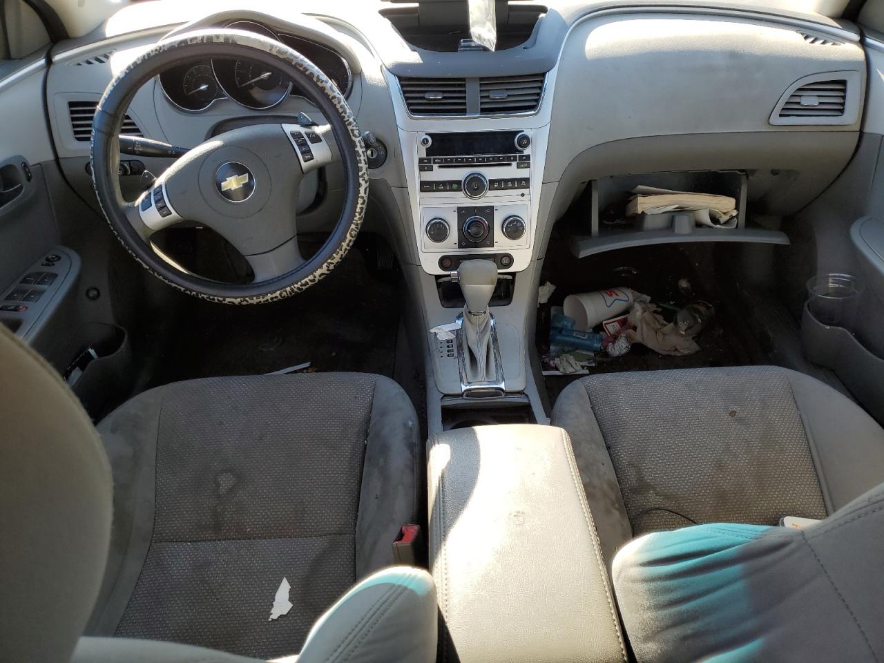 2010 Chevrolet Malibu - Image 8