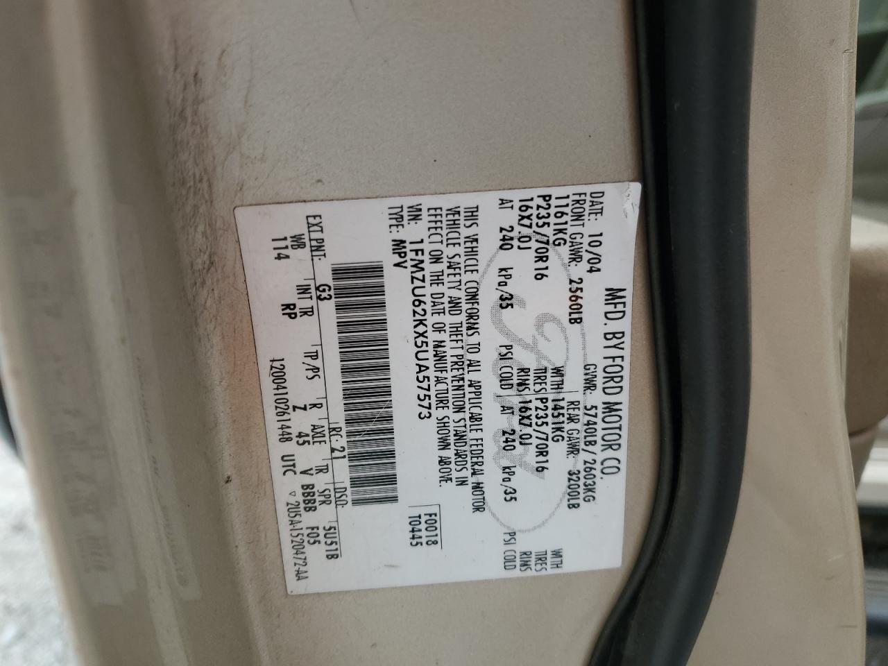 2005 Ford Explorer - Image 13