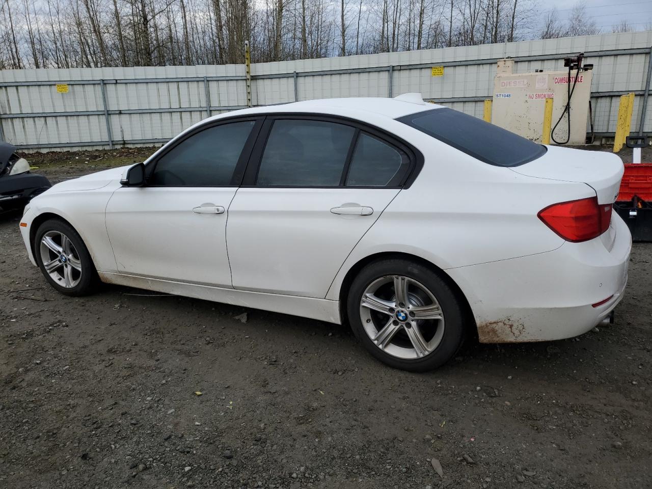 VIN WBA3B5G51DNS00347 2013 BMW 3 SERIES no.2