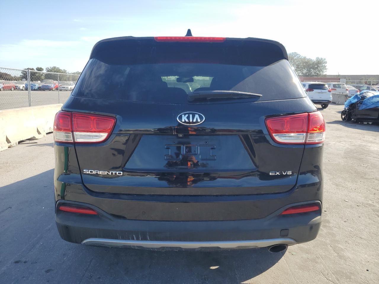 2016 Kia Sorento Ex VIN: 5XYPH4A5XGG047484 Lot: 83206014