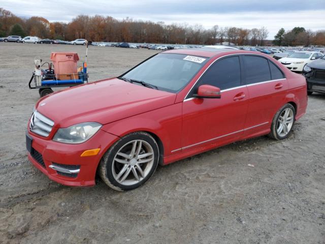  MERCEDES-BENZ C-CLASS 2013 Czerwony