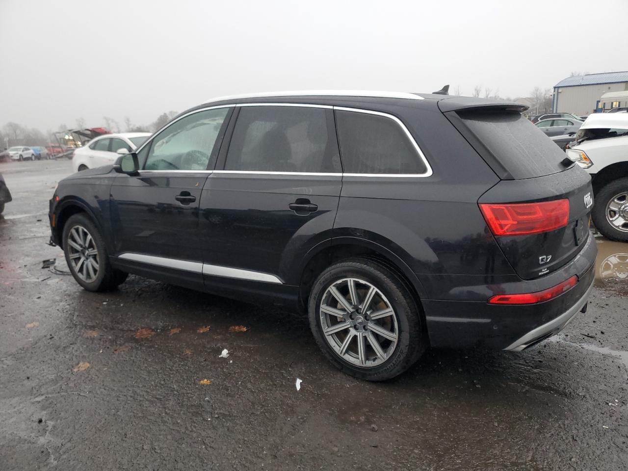 WA1LAAF78KD022077 2019 AUDI Q7 - Image 2